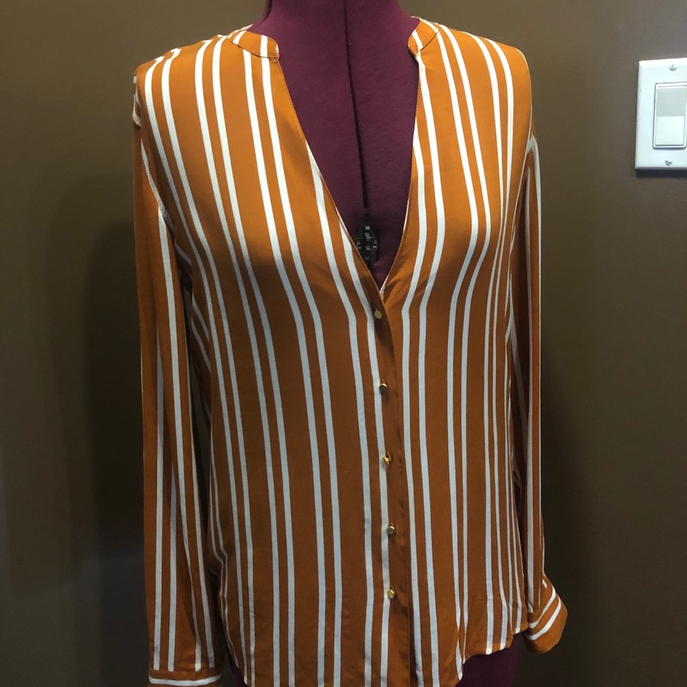 💙 Lefties striped top.